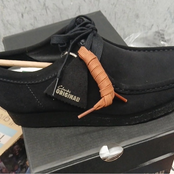 Clarks Mens Low top Suede Wallabee Shoes Black - Picture 3 of 4